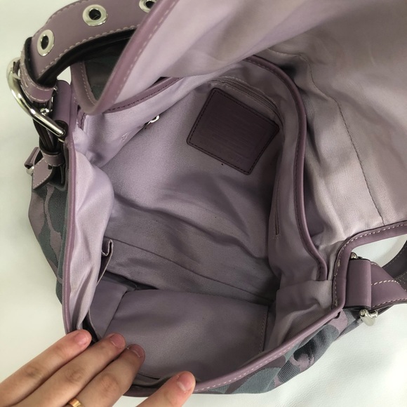 🌸LAVENDER COACH PURSE - Picture 6 of 10